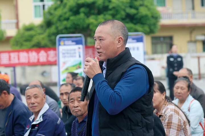 五里镇海洋村村民罗昌玉提问.jpg